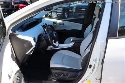 2017 Toyota Prius Four   - Photo 9 - Roswell, GA 30075