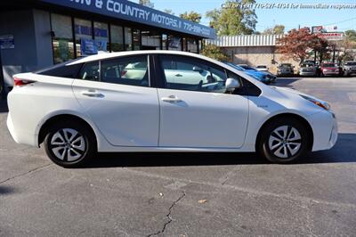 2017 Toyota Prius Four   - Photo 5 - Roswell, GA 30075