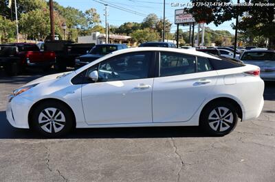 2017 Toyota Prius Four   - Photo 2 - Roswell, GA 30075