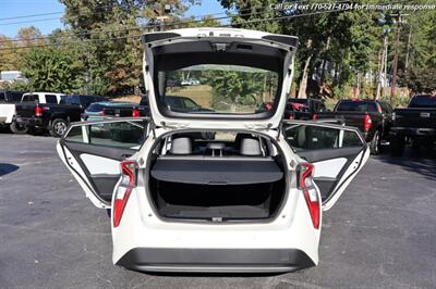 2017 Toyota Prius Four   - Photo 29 - Roswell, GA 30075