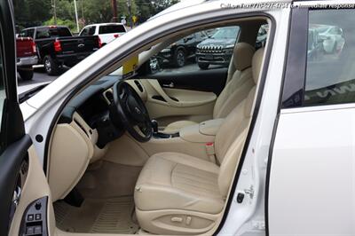 2016 INFINITI QX50  super clean inside and out! - Photo 10 - Roswell, GA 30075