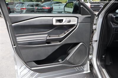 2020 Ford Explorer Limited   - Photo 10 - Roswell, GA 30075
