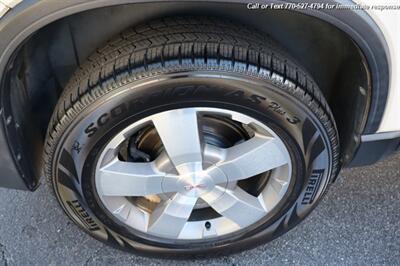 2012 GMC Acadia SLT-2   - Photo 8 - Roswell, GA 30075