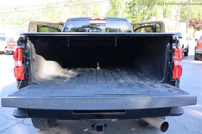 2017 GMC Sierra 2500HD Denali  super clean inside and out! - Photo 35 - Roswell, GA 30075