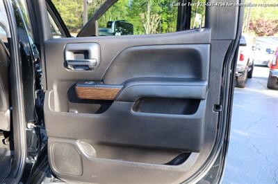 2017 GMC Sierra 2500HD Denali  super clean inside and out! - Photo 34 - Roswell, GA 30075