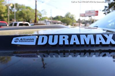 2017 GMC Sierra 2500HD Denali  super clean inside and out! - Photo 11 - Roswell, GA 30075