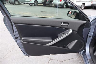 2012 Nissan Altima 3.5 SR   - Photo 10 - Roswell, GA 30075