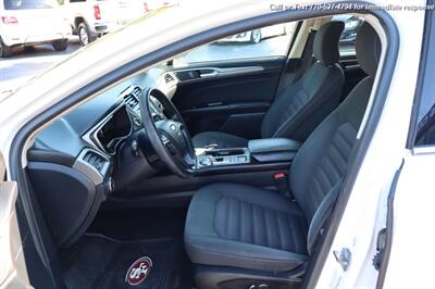 2017 Ford Fusion Hybrid SE   - Photo 9 - Roswell, GA 30075