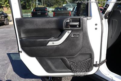 2015 Jeep Wrangler Unlimited Sahara   - Photo 12 - Roswell, GA 30075