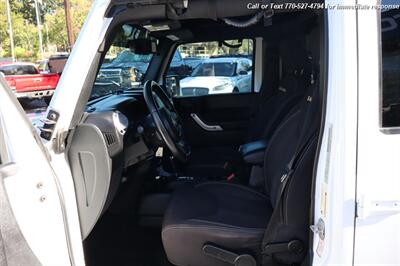 2015 Jeep Wrangler Unlimited Sahara   - Photo 11 - Roswell, GA 30075