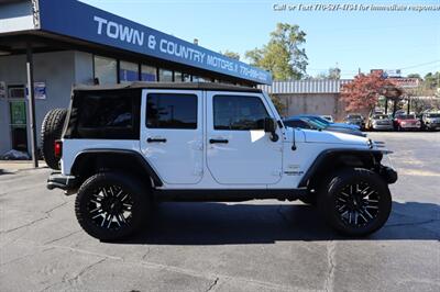 2015 Jeep Wrangler Unlimited Sahara   - Photo 5 - Roswell, GA 30075