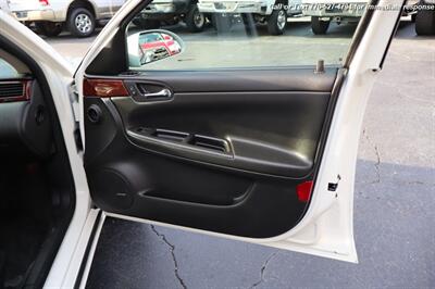 2008 Chevrolet Impala LTZ   - Photo 26 - Roswell, GA 30075