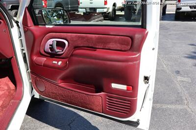 1995 GMC Suburban C1500   - Photo 22 - Roswell, GA 30075