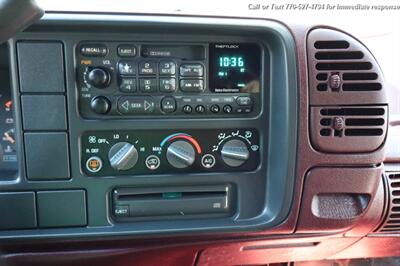 1995 GMC Suburban C1500   - Photo 14 - Roswell, GA 30075