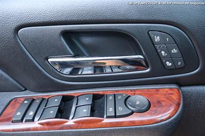2011 Chevrolet Avalanche LTZ  Extra Clean Inside & out! - Photo 15 - Roswell, GA 30075