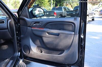 2011 Chevrolet Avalanche LTZ  Extra Clean Inside & out! - Photo 28 - Roswell, GA 30075