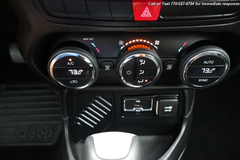 2015 Jeep Renegade Latitude North Edition photo 16