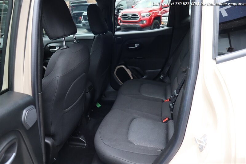 2015 Jeep Renegade Latitude North Edition photo 19