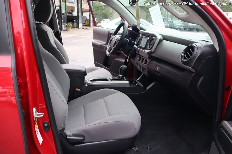 2019 Toyota Tacoma SR5 V6 photo 24