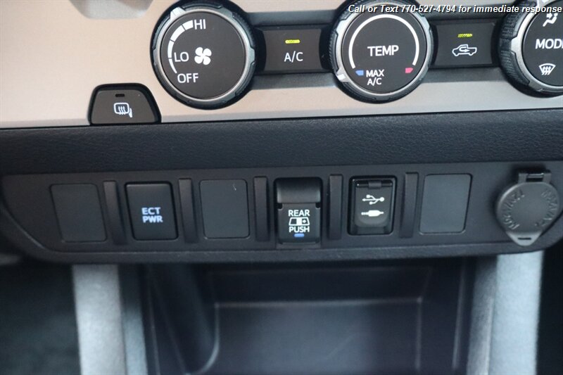 2019 Toyota Tacoma SR5 V6 photo 18
