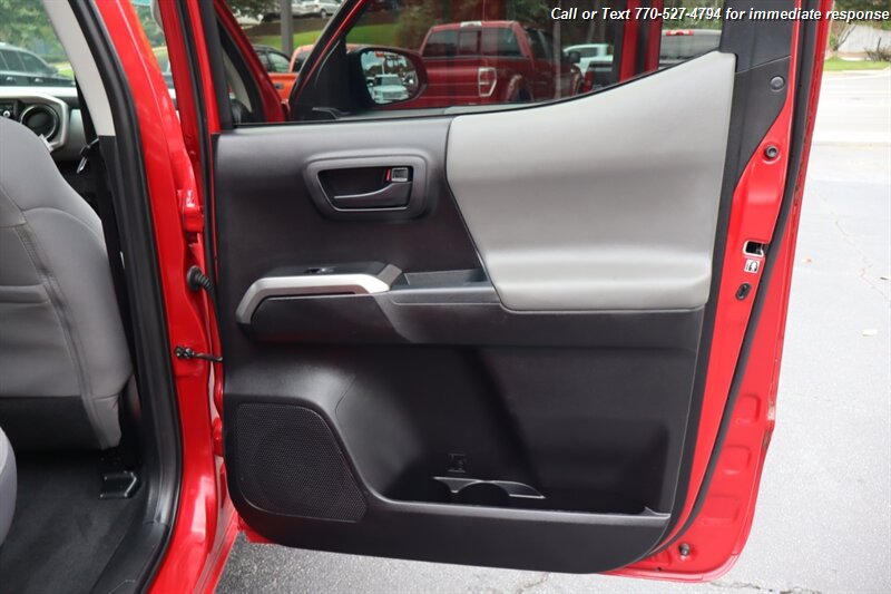 2019 Toyota Tacoma SR5 V6 photo 27