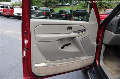 2005 GMC Yukon SLE   - Photo 11 - Roswell, GA 30075