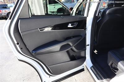 2017 Kia Sorento SX V6   - Photo 24 - Roswell, GA 30075