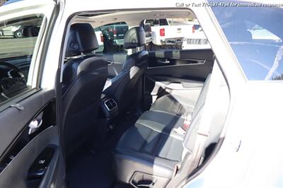 2017 Kia Sorento SX V6   - Photo 25 - Roswell, GA 30075