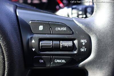 2017 Kia Sorento SX V6   - Photo 17 - Roswell, GA 30075