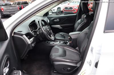 2018 Jeep Cherokee Trailhawk   - Photo 10 - Roswell, GA 30075