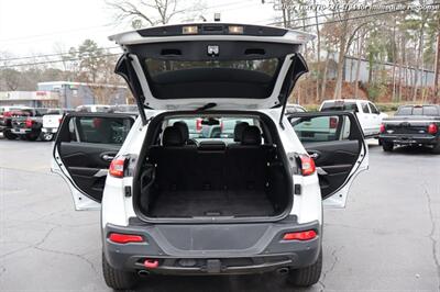 2018 Jeep Cherokee Trailhawk   - Photo 30 - Roswell, GA 30075