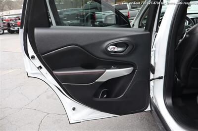 2018 Jeep Cherokee Trailhawk   - Photo 23 - Roswell, GA 30075