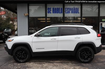2018 Jeep Cherokee Trailhawk   - Photo 2 - Roswell, GA 30075