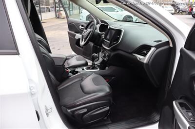 2018 Jeep Cherokee Trailhawk   - Photo 25 - Roswell, GA 30075