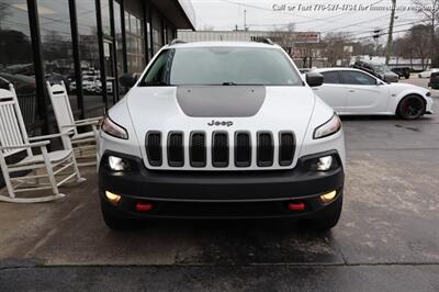 2018 Jeep Cherokee Trailhawk   - Photo 3 - Roswell, GA 30075