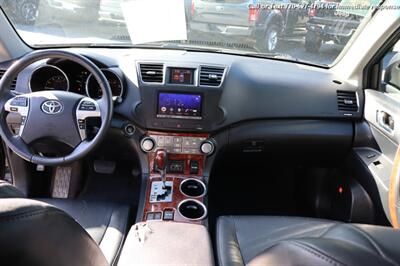 2011 Toyota Highlander Limited   - Photo 28 - Roswell, GA 30075