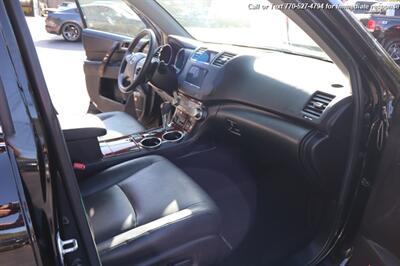 2011 Toyota Highlander Limited   - Photo 31 - Roswell, GA 30075