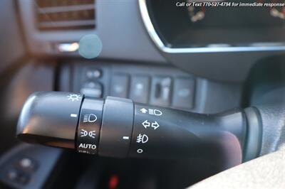 2011 Toyota Highlander Limited   - Photo 13 - Roswell, GA 30075