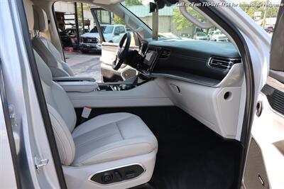 2024 Jeep Wagoneer Series II  1 owner vehicle! - Photo 26 - Roswell, GA 30075