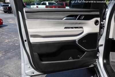 2024 Jeep Wagoneer Series II  1 owner vehicle! - Photo 12 - Roswell, GA 30075
