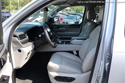 2024 Jeep Wagoneer Series II  1 owner vehicle! - Photo 11 - Roswell, GA 30075