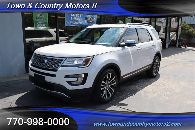 2017 Ford Explorer Platinum  Low Miles and super clean!
