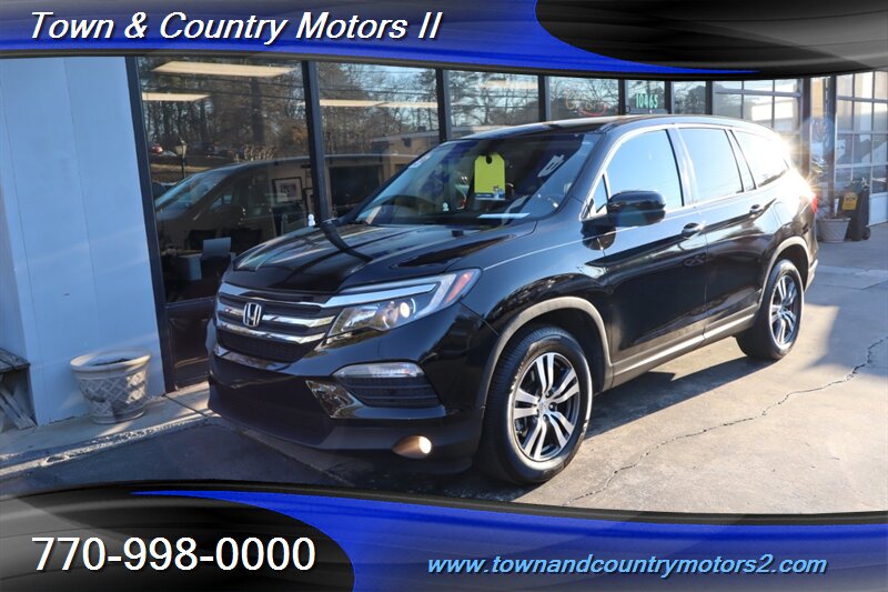 2016 Honda Pilot EX-L w/Navi  super clean inside and out! - Photo 1 - Roswell, GA 30075