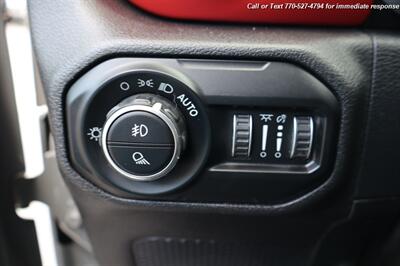 2021 Jeep Gladiator Rubicon  Extra Clean Inside & out! - Photo 14 - Roswell, GA 30075