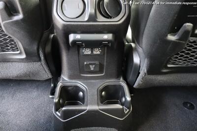 2021 Jeep Gladiator Rubicon  Extra Clean Inside & out! - Photo 31 - Roswell, GA 30075