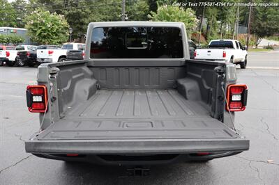 2021 Jeep Gladiator Rubicon  Extra Clean Inside & out! - Photo 9 - Roswell, GA 30075