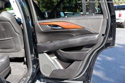 2017 Cadillac Escalade Premium Luxury   - Photo 31 - Roswell, GA 30075