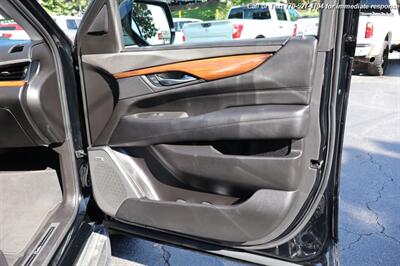 2017 Cadillac Escalade Premium Luxury   - Photo 29 - Roswell, GA 30075