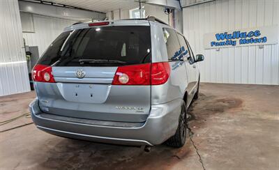 2008 Toyota Sienna LE 7-Passenger   - Photo 4 - Butler, PA 16001