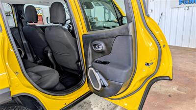 2015 Jeep Renegade Latitude   - Photo 16 - Butler, PA 16001